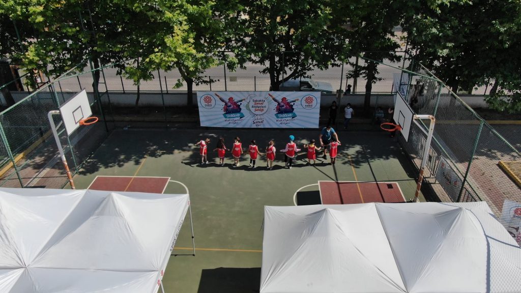 Karesi’de Çocuklar Sanatla Buluşuyor