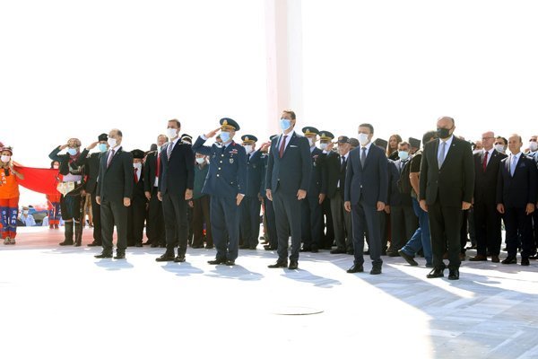 AYYILDIZ TEPEDE SON KURŞUNUN KAHRAMANLARI SAYGIYLA ANILDI