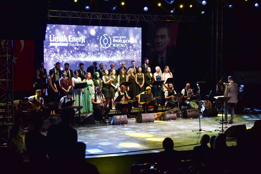 LİMAK ENERJİ ENGELSİZ MÜZİK KOROSU YENİDEN SAHNEDE