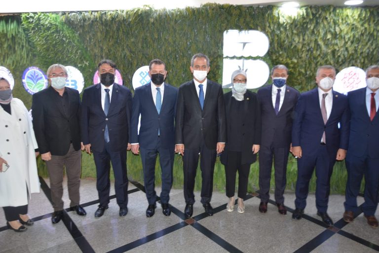 MİLLİ EĞİTİM BAKANI MAHMUT ÖZER’DEN,  BALIKESİR’E DEV EĞİTİM YATIRIMLARI MÜJDESİ…
