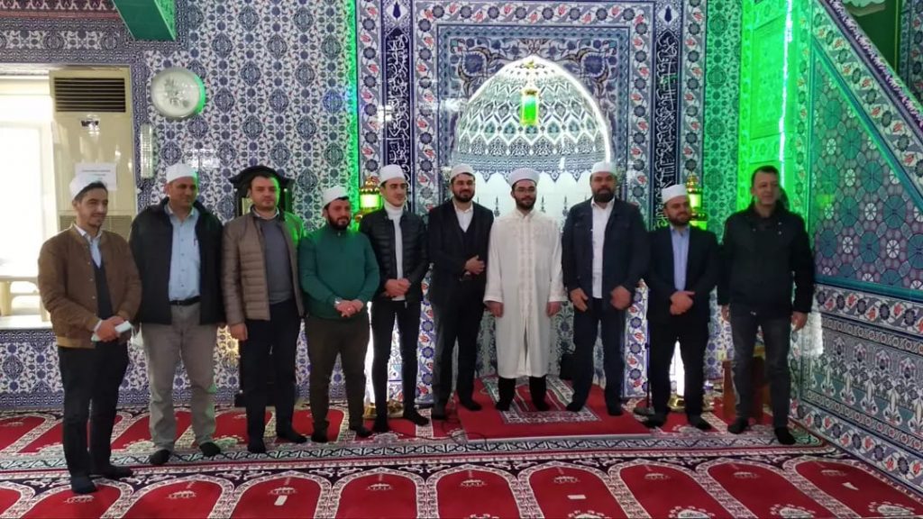 AK PARTİ’DEN SABAH NAMAZINDA KUR’AN TİLAVETİ  BULUŞMASI…