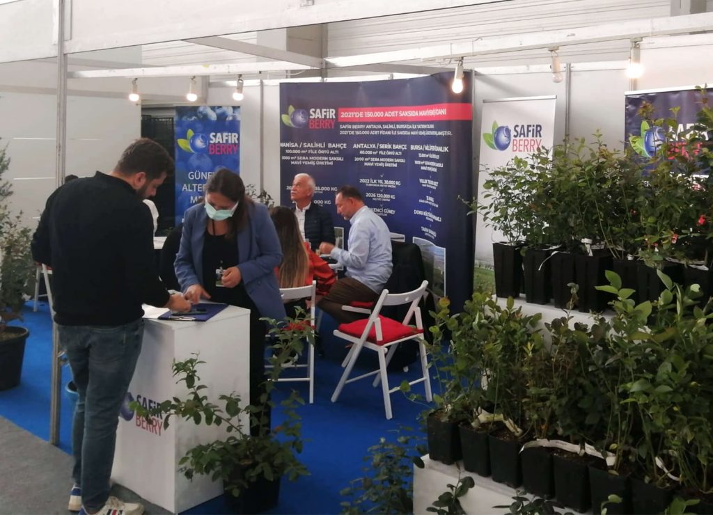 Safir Berry, Manisa ve Adana’da fuara katıldı