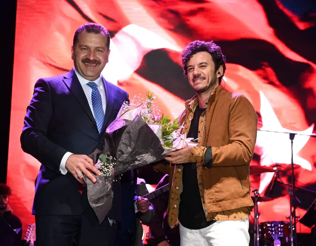 Cumhuriyet coşkusu muhteşem bir konserle kutlandı