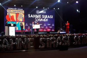 SAHNE SIRASI SENDE SES YARIŞMASI