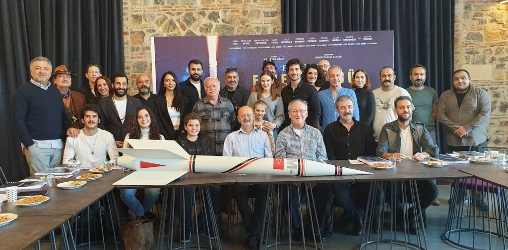 “BANDIRMA FÜZE KULÜBÜ” FİLMİNİN ÇEKİMLERİ ÇARŞAMBA GÜNÜ BAŞLIYOR.