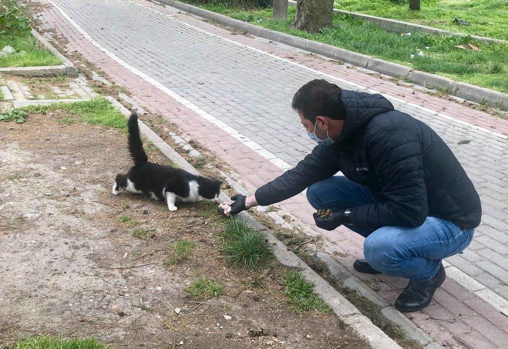 DOSTLAR ARASINDA LAFI MI OLUR?