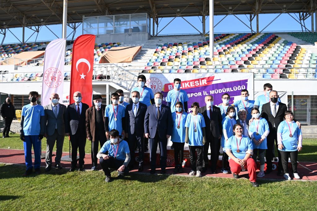 KARESİ’DE ENGELSİZ SPOR ŞENLİKLERİ YAPILDI