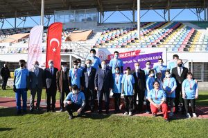 KARESİ’DE ENGELSİZ SPOR ŞENLİKLERİ YAPILDI