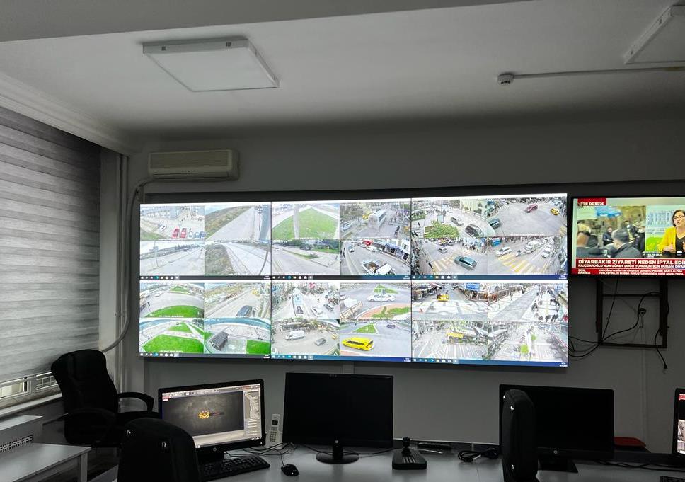 DOĞAN : EMNİYETİMİZ BANDIRMA’YI 47 NOKTADA 386 KAMERA İLE İZLİYOR