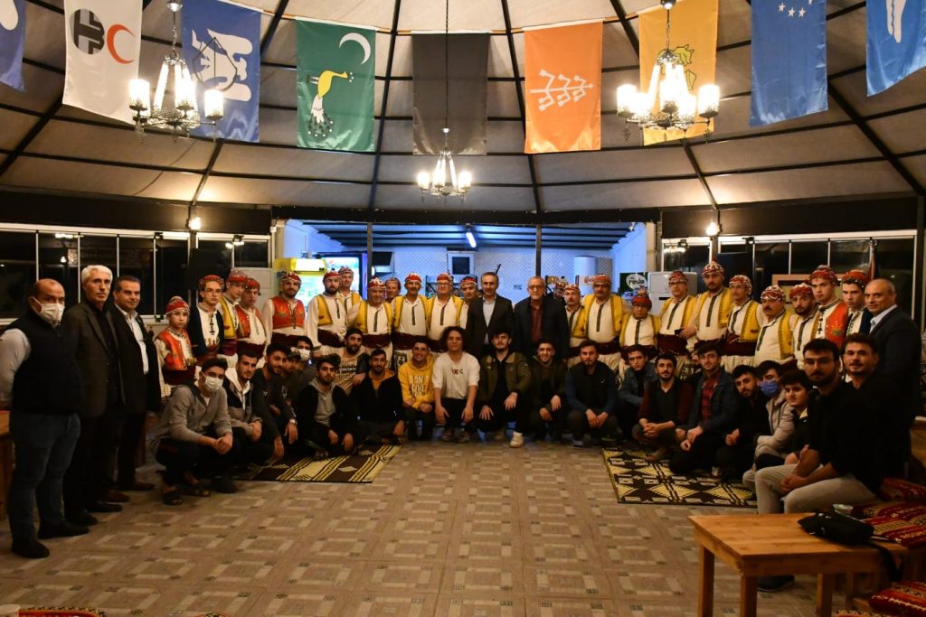 BİZ BİZE MORAL AKŞAMLARI ÇEŞİTLİ ETKİNLİKLERLE SÜRÜYOR