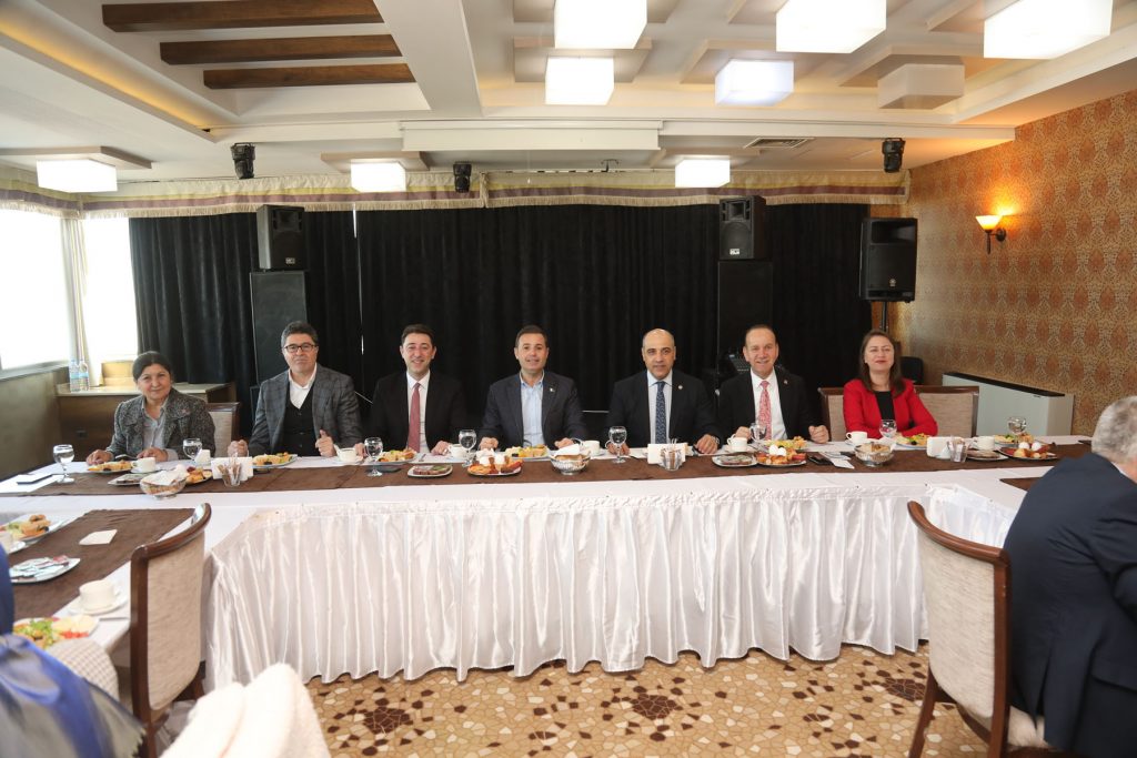 CUMHURİYET HALK PARTİSİ MUHTAR HAKLARININ YASAL GÜVENCEYE ALINMASINI İSTİYOR