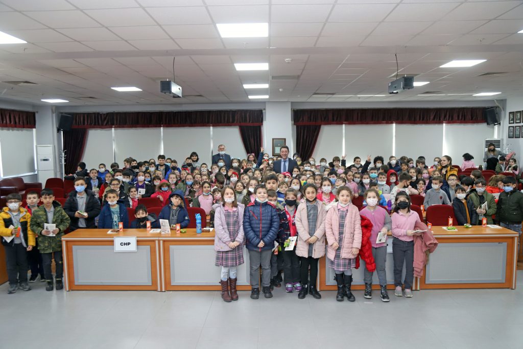 BANDIRMA BELEDİYESİ MECLİS SALONUNDA BUGÜNÜN VE GELECEĞİN BULUŞMASI