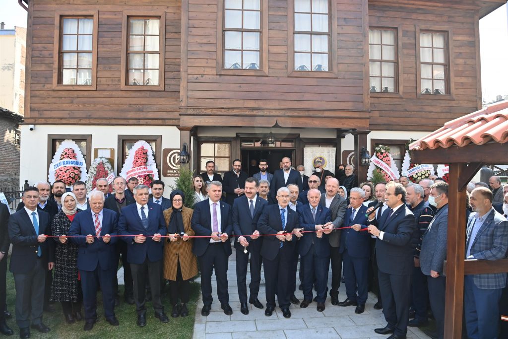 Birlik Vakfı ve Türk Ocakları  tarihi yapılarda hizmet verecek