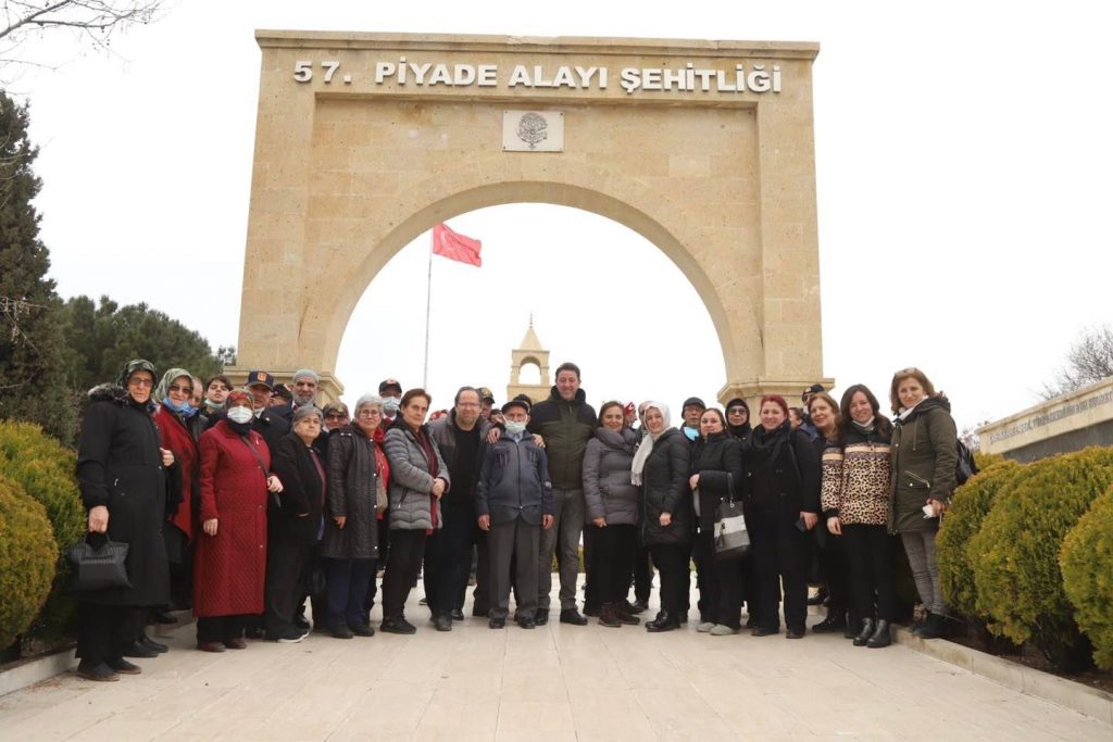 ŞEHİT AİLELERİ ve GAZİLERLE ÇANAKKALE’DE DUYGUSAL ANLAR