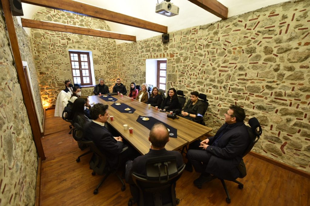 GENÇ MİMARLAR KARESİ İÇİN ÇİZDİ