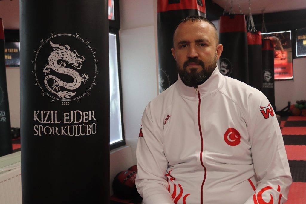 ŞAMPİYON HOCA’DAN BANDIRMA’YA BİR İLK DAHA