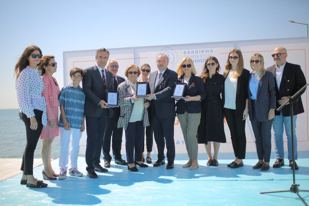 Bandırma Onyedi Eylül Üniversitesi Denizcilik Fakültesi Eğitim ve Uygulama Yerleşkesi H. Avni Kocaman Deniz Bilim Merkezi Açılışı Gerçekleşti