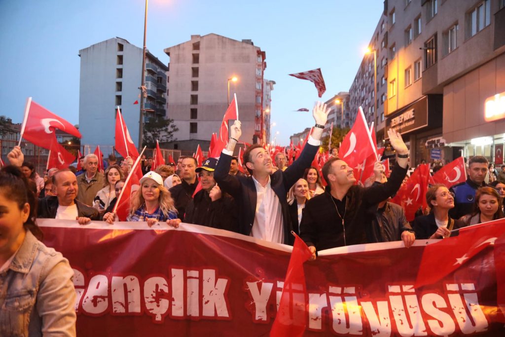 HER 19 MAYIS’TA, TEK YÜREK OLUR BANDIRMA