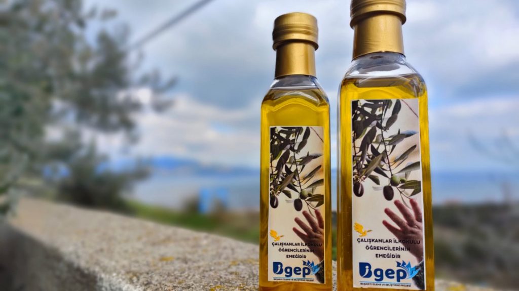 Çalışkanlar İlkokulunda “Zeytinin Yolculuğu” 25 Yıl Sonra Hayat Buldu