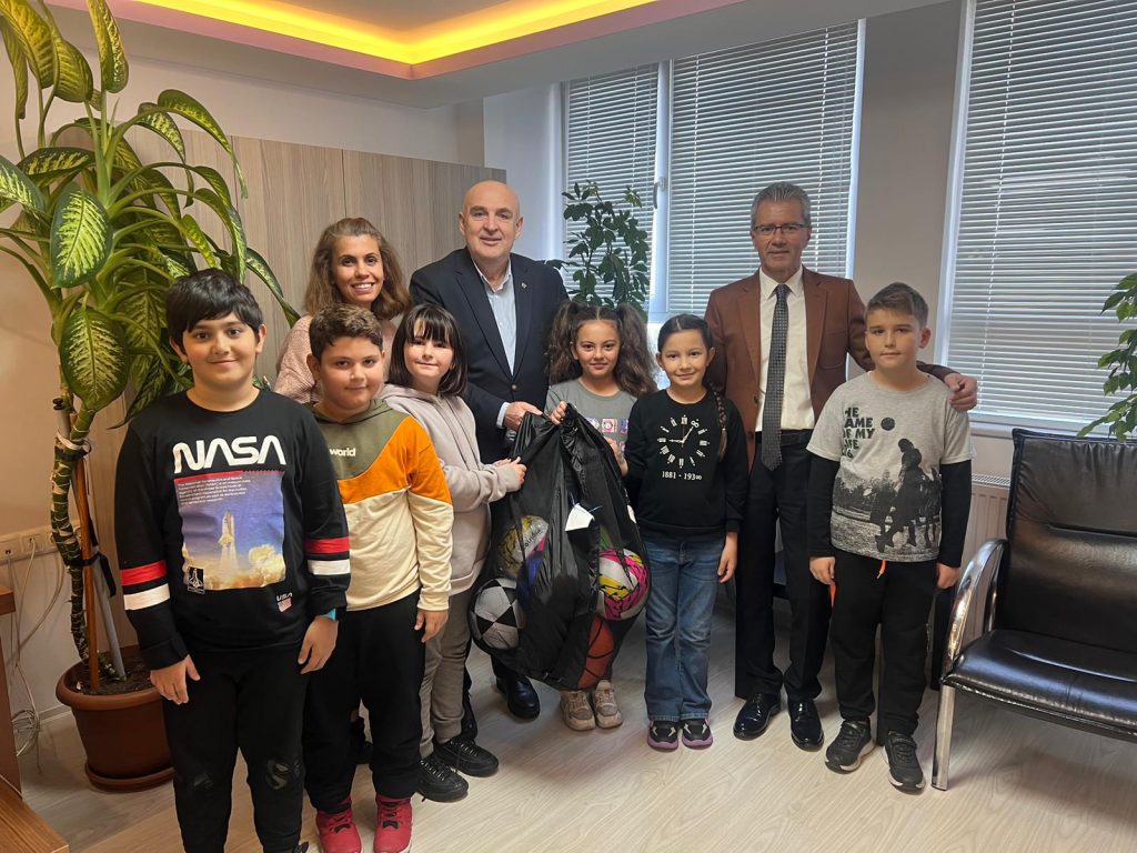 Gelecek kuşaklara daha yaşanabilir bir dünya bırakma hedefi doğrultusunda çalışmalarımızı sürdürüyoruz.