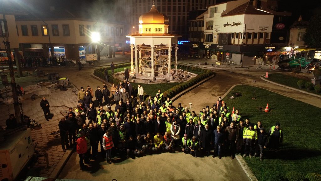 “TARİHİ YENİDEN YAŞATAN ELLERİNİZ DERT GÖRMESİN”
