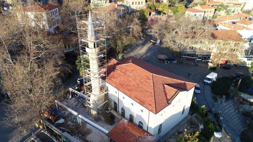 136 YAŞINDAKİ KUNDAKÇI DEDE CAMİ RESTORE EDİLİYOR