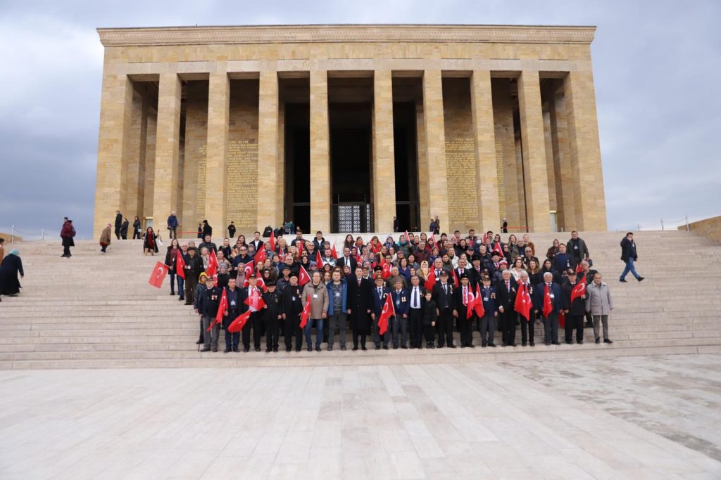 BANDIRMA BELEDİYESİ’NDEN GAZİ VE ŞEHİT AİLELERİNE ÖZEL ANLAMLI GEZİ
