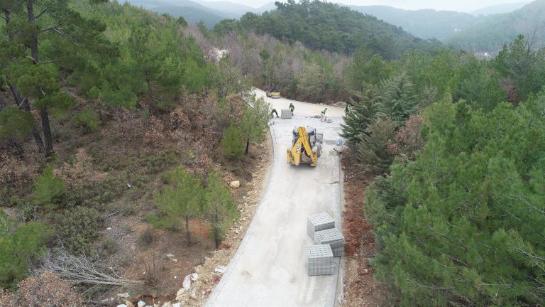 Büyükşehir cam seyir terası yolunu bitiyor