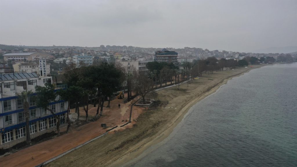 Erdek’te sıra Çuğra sahilinde