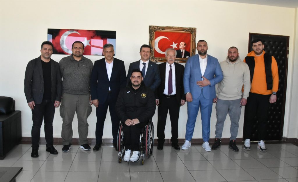 Büyükşehir’in Tekerlekli Basketbol Takımı emin ellerde