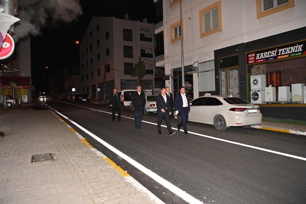 Başkan Yılmaz, Altay Caddesi’nde incelemelerde bulundu