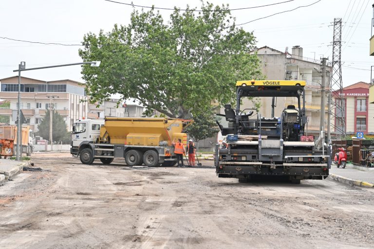 Büyükşehrin asfalt çalışmaları tam gaz