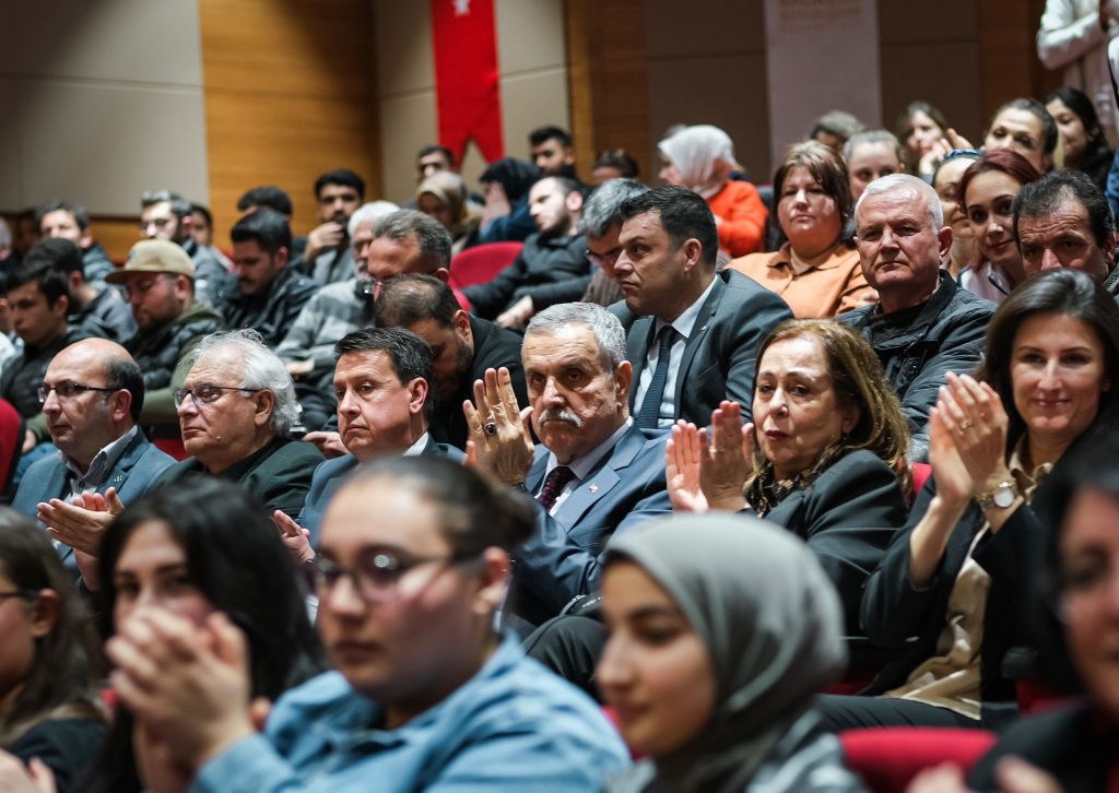 CEMAL ÖZTAYLAN; “MİLLİ VE MANEVİ DEĞERLERE SAYGILI, ÖZGÜR BİR BANDIRMA HAYAL EDİYORUM”
