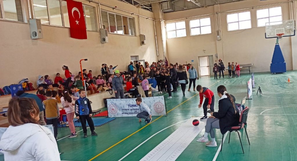 TÜRKİYE SPORTİF YETENEK TARAMASI VE SPORA YÖNLENDİRME PROGRAMI HIZLA DEVAM EDİYOR