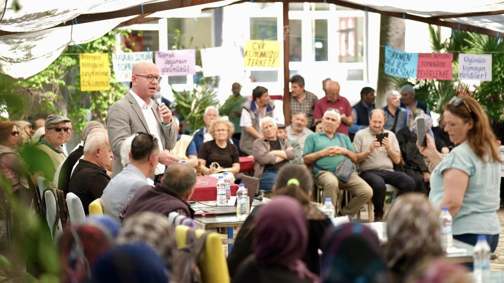 CHP BALIKESİR MİLLETVEKİLİ SERKAN SARI İVRİNDİ’DE ALTIN MADENİ MAĞDURU VATANDAŞLARLA