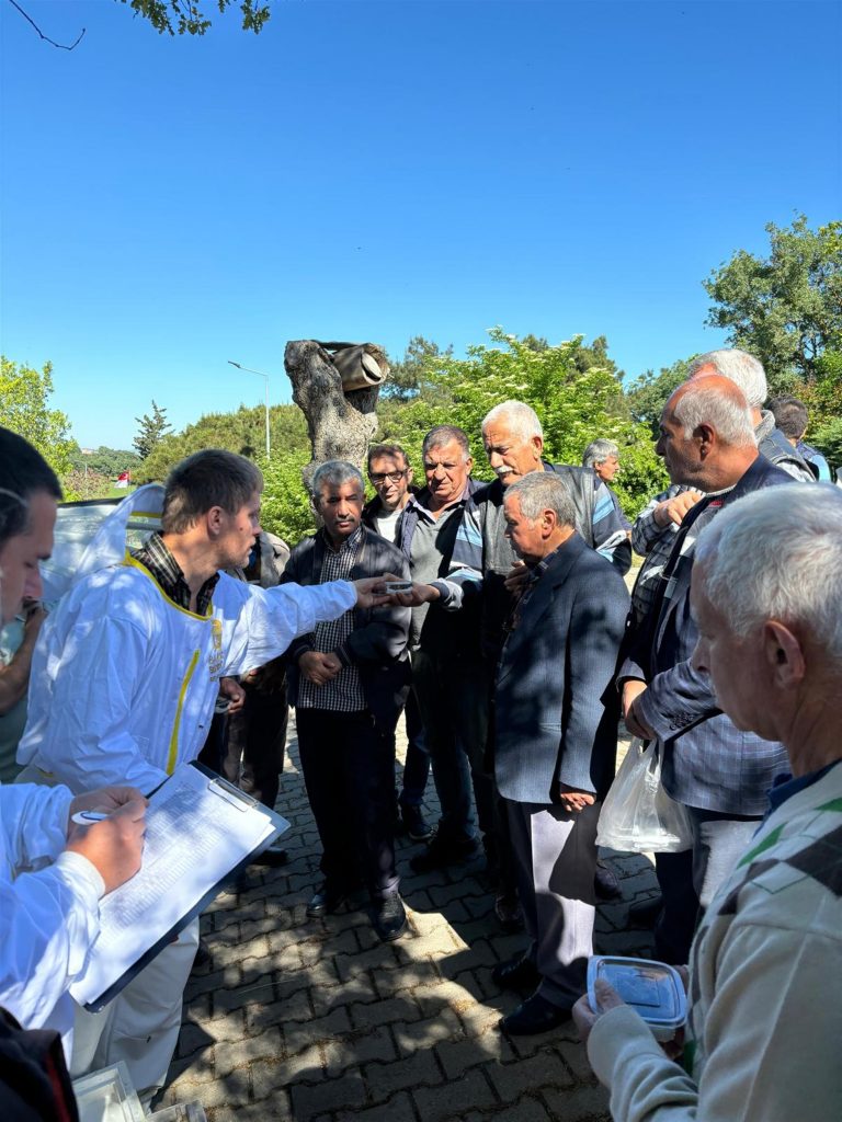 Büyükşehir’in ana arıları üreticilerle buluşuyor