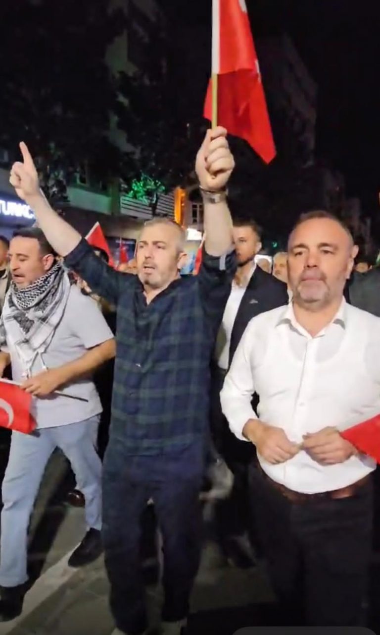 Ak Parti Karesi İlçe Başkanı Hakan AKA: “Mesut Akbıyık, Ekmeğini Yediğin İnsanlara Bu Yapılmaz!”