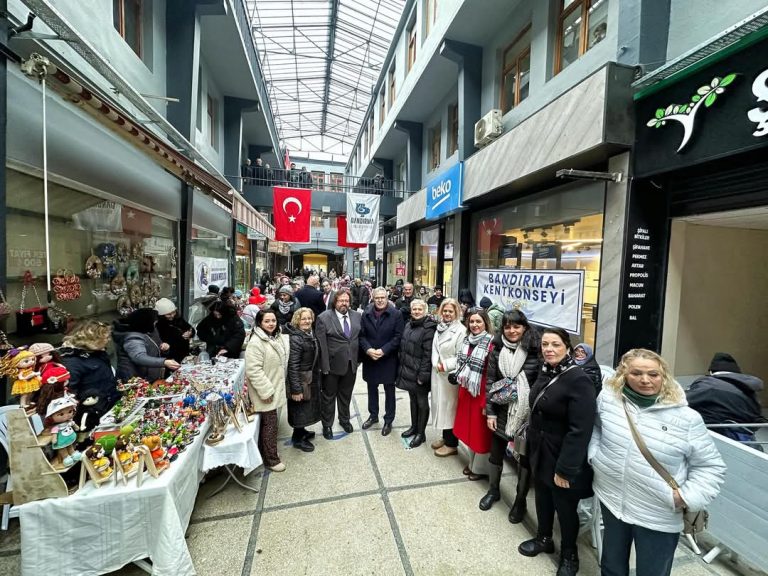 SEVGİLİLER GÜNÜ ALIŞVERİŞ GÜNLERİ ETKİNLİĞİ KAPILARINI AÇTI