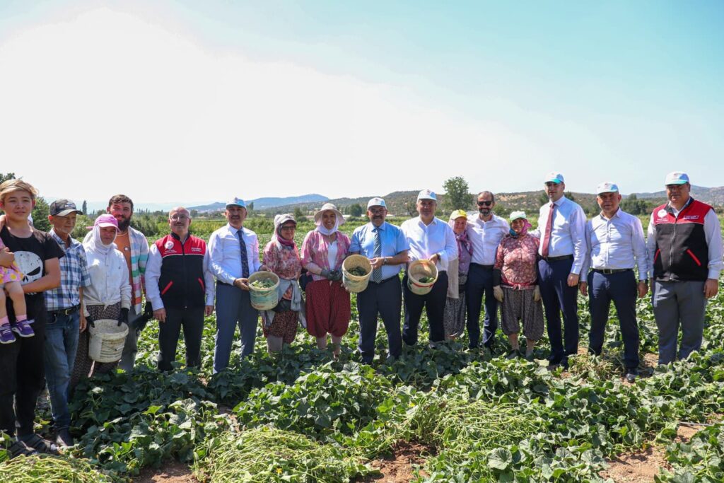 Her Daim Sahada, Üreticinin Yanında: Milletvekili Canbey’den Tarıma Tam Destek