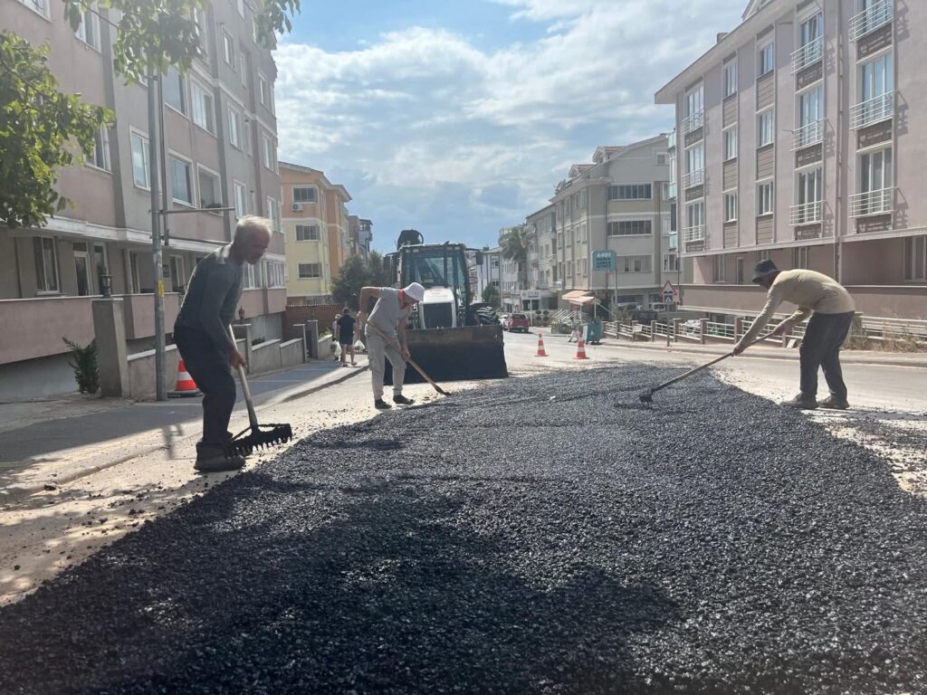 BANDIRMA BELEDİYESİ’NDEN KAPSAMLI HİZMET SEFERBERLİĞİ