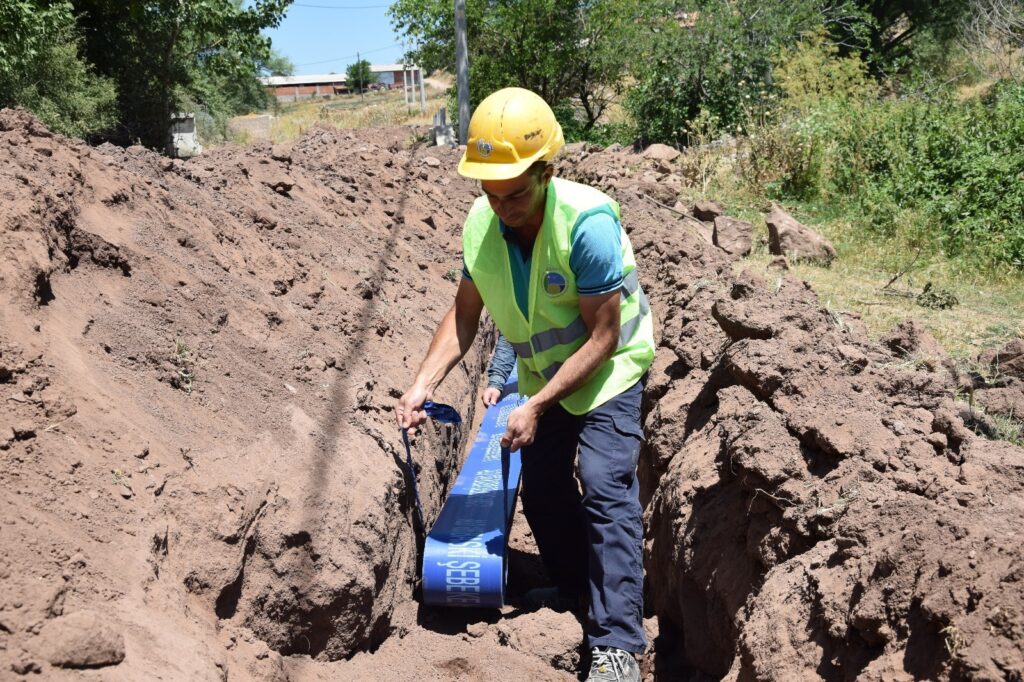 Başkan Akın’dan Kargın’a Sağlıklı Su Yatırımı