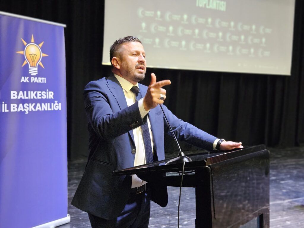 AK Parti Balıkesir İl Başkanı Mehmet Aydemir, CHP Dursunbey İlçe Başkanlığı seçiminde ortaya çıkan şaibe görüntülerine eleştirdi