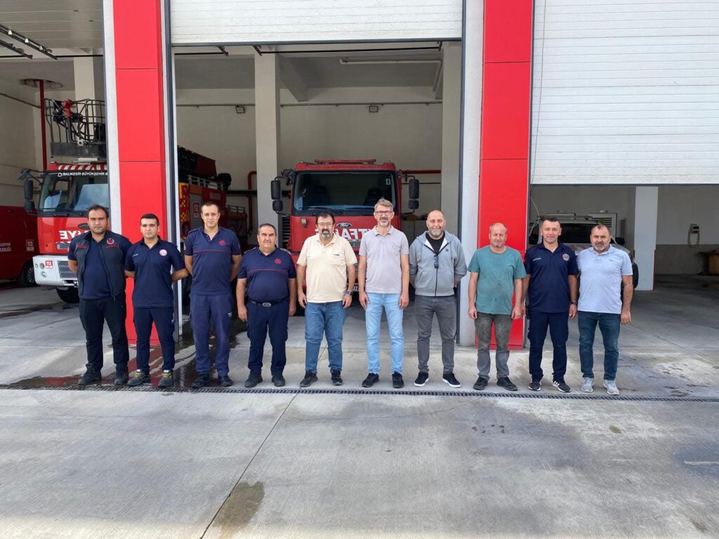 CHP BIGADİÇ İLÇE BAŞKANI TÜRKER YILMAZ: “İTFAİYECİLERİMİZ CAN KURTARAN ELLERDİR”