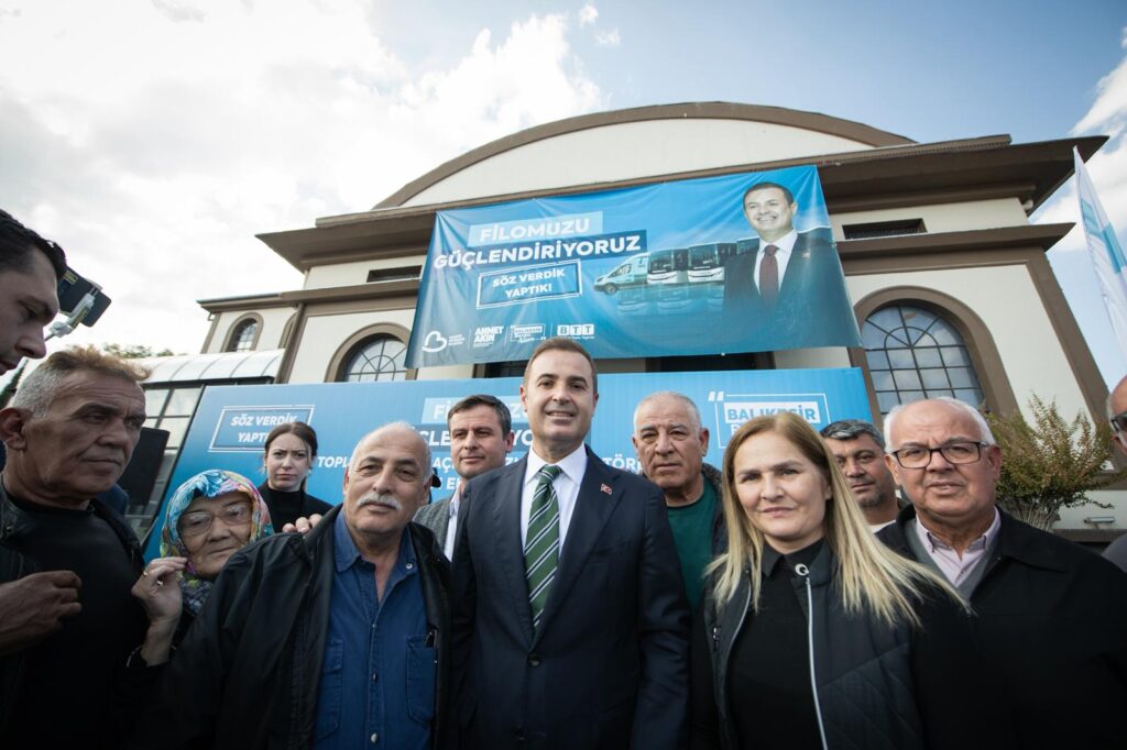 Akın: “Yolları değil, gönülleri de birbirine bağladık”