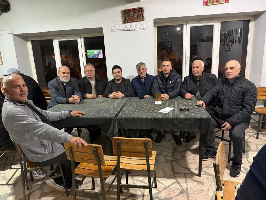 İYİ PARTİ KARESİ KIRSAL MAHALLE ZİYARETLERİYLE SAHADA