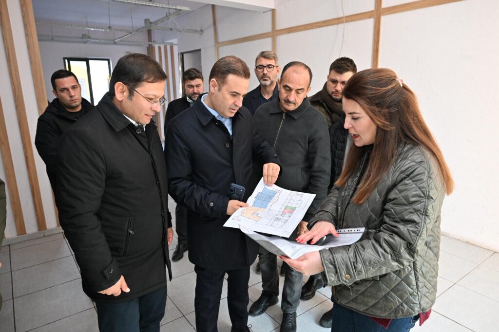 Akın, Sındırgı’da Adım Atmadık Yer Bırakmadı