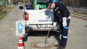 Büyükşehir haşerelere karşı kışlak mücadelesini sürdürüyor