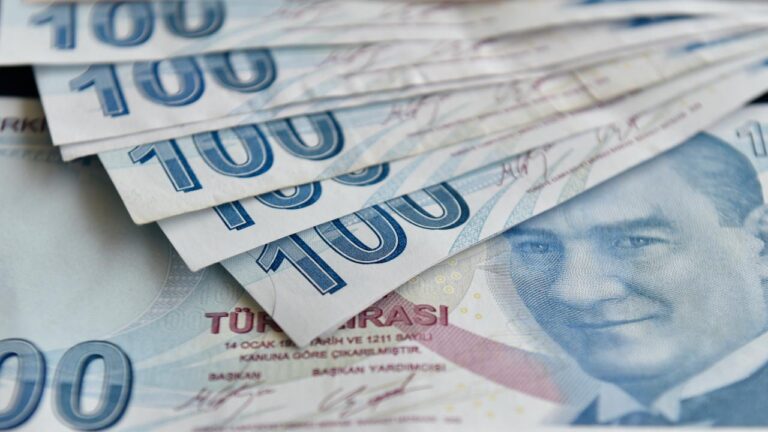 Nisan ayı doğum yardımı ödemeleri hesaplara yatırıldı