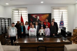 BAŞKAN ŞEHİRLİ’YE ANLAMLI ZİYARET