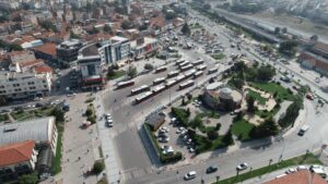 Büyükşehir Belediyesi yeni düzenlemeler ile toplu taşıma ağını rahatlatıyor